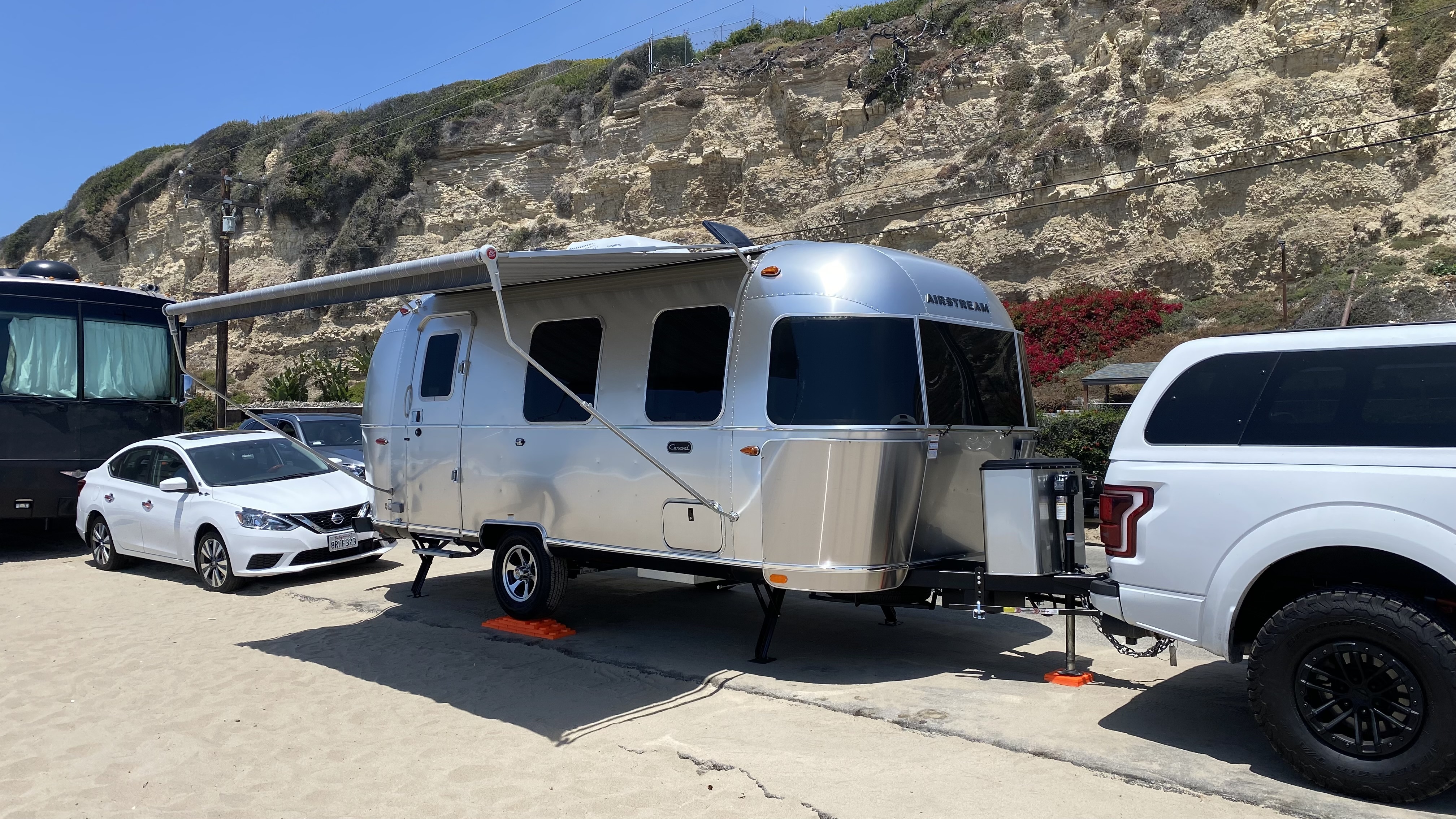 2022 Airstream CARAVEL 22FB in los angeles CA
