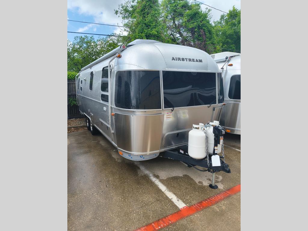 2026 Airstream Flying Cloud 27FB Twin in fort worth TX