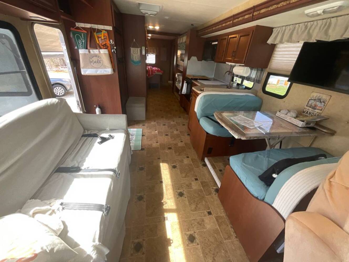 A photo of this 2014 Thor Motor Coach Hurricane 34J