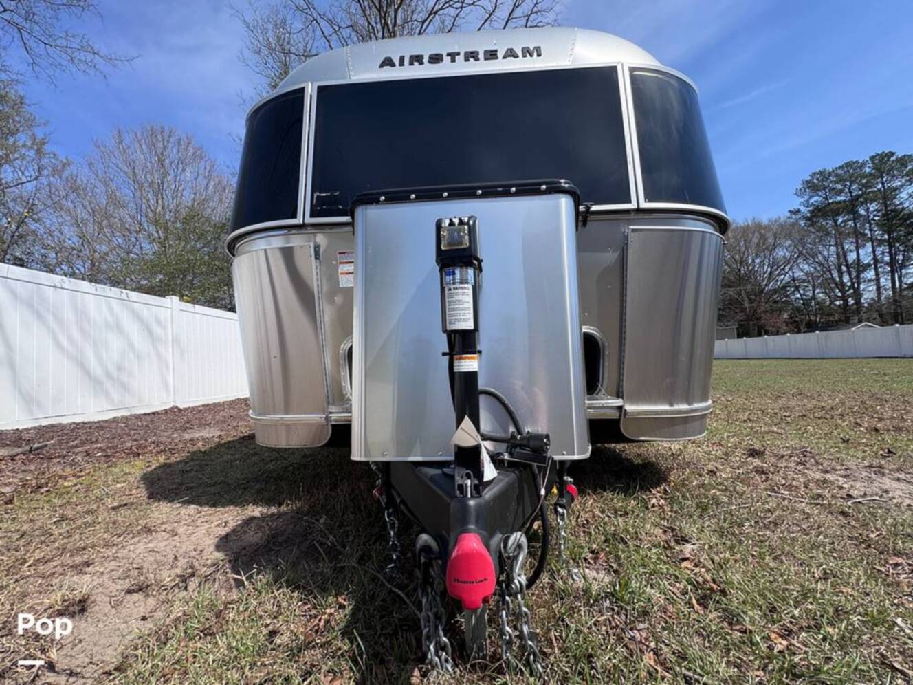 A photo of this 2025 Airstream International 25FB Twin