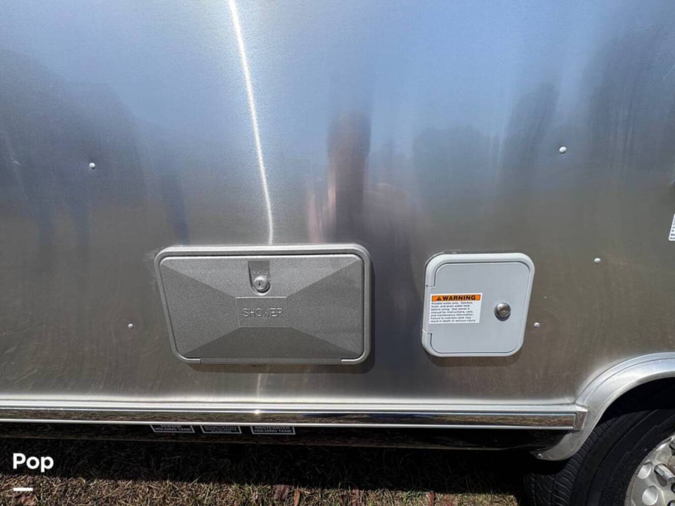 A photo of this 2025 Airstream International 25FB Twin