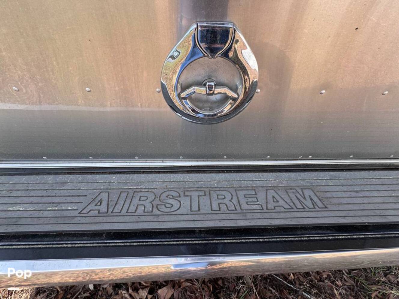 A photo of this 2025 Airstream International 25FB Twin