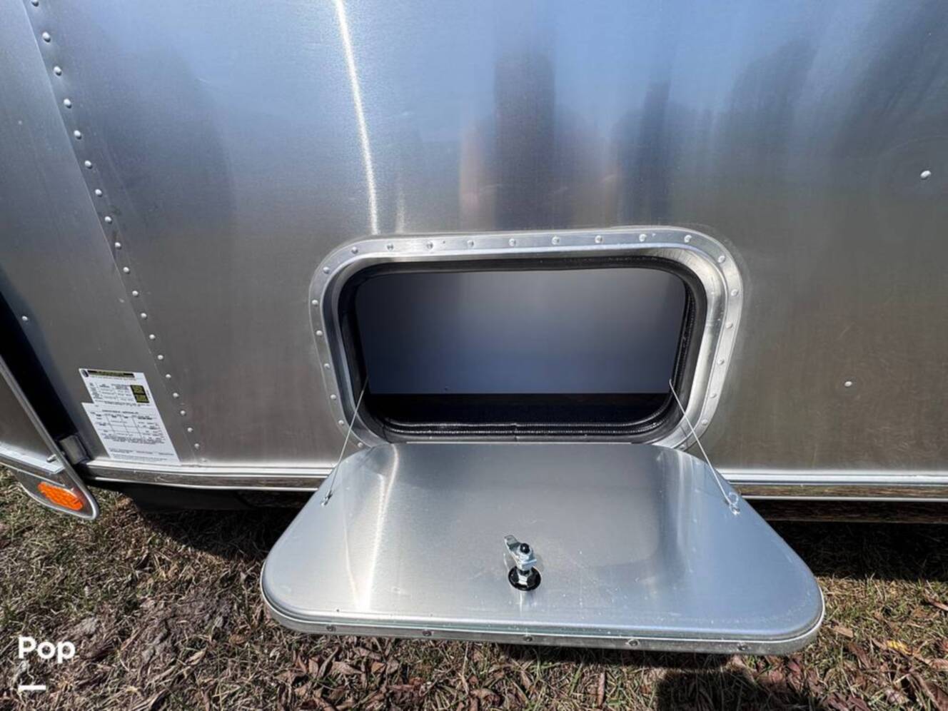 A photo of this 2025 Airstream International 25FB Twin