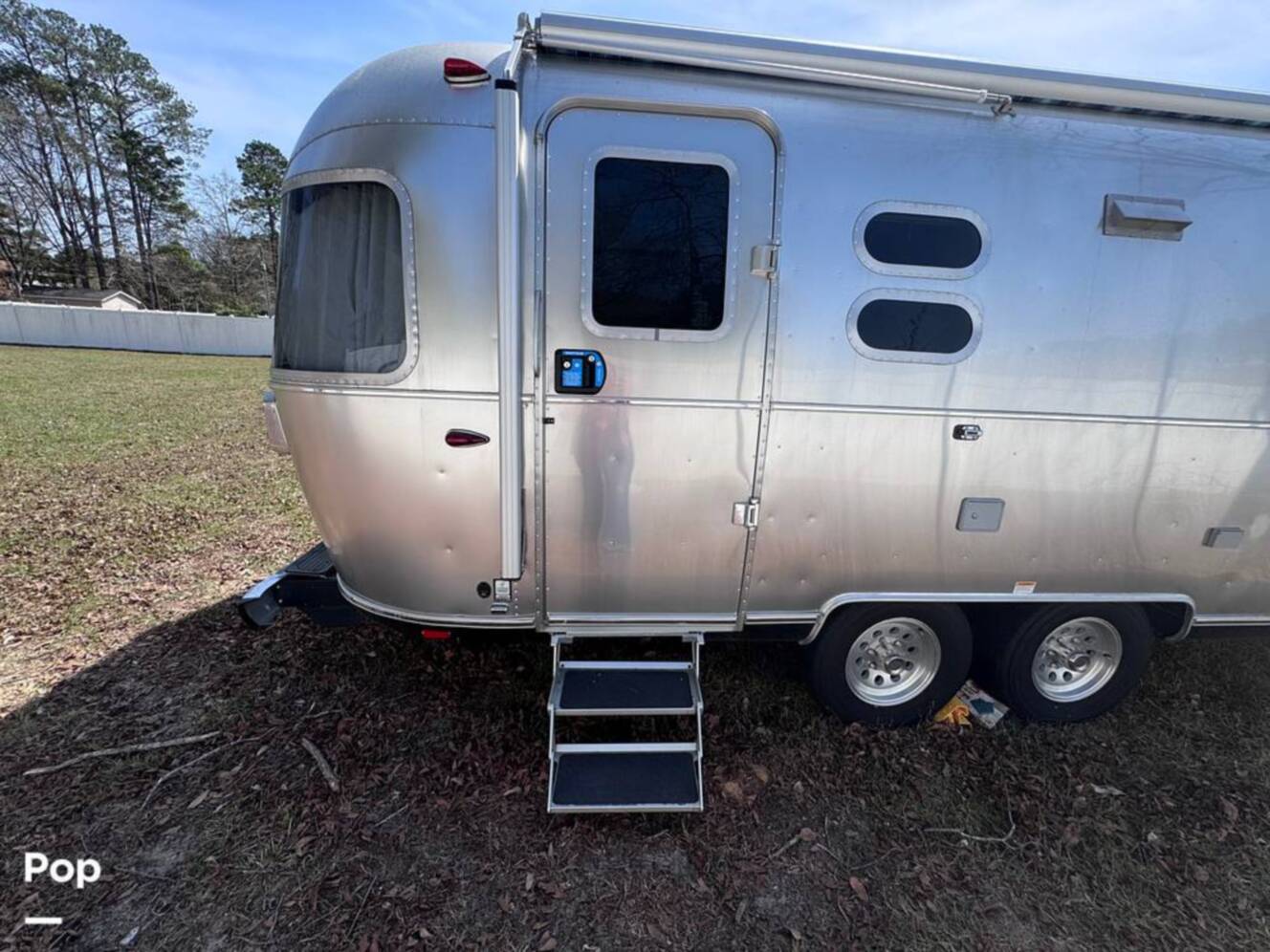 A photo of this 2025 Airstream International 25FB Twin