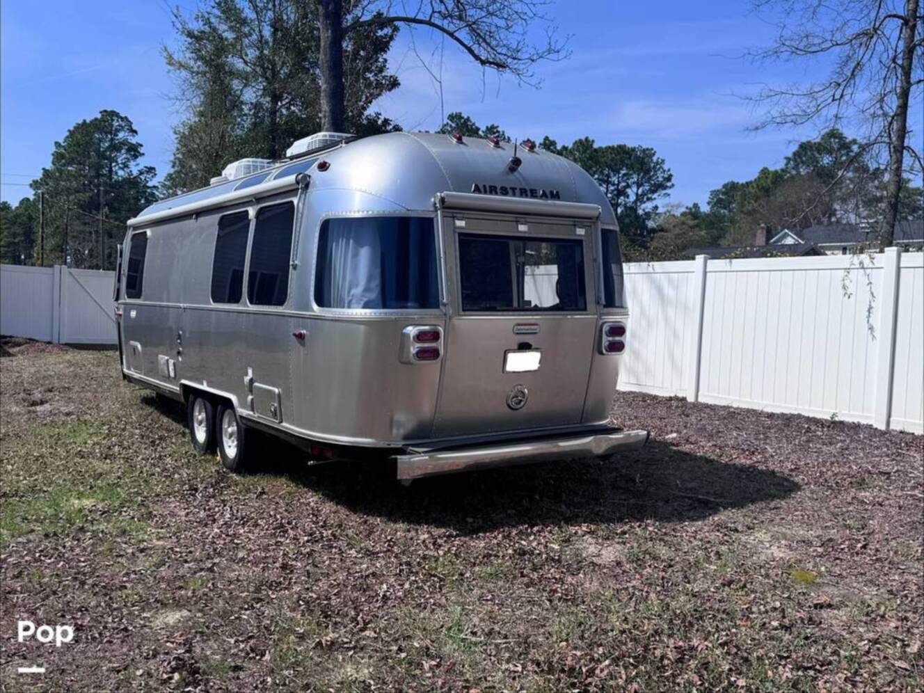 A photo of this 2025 Airstream International 25FB Twin