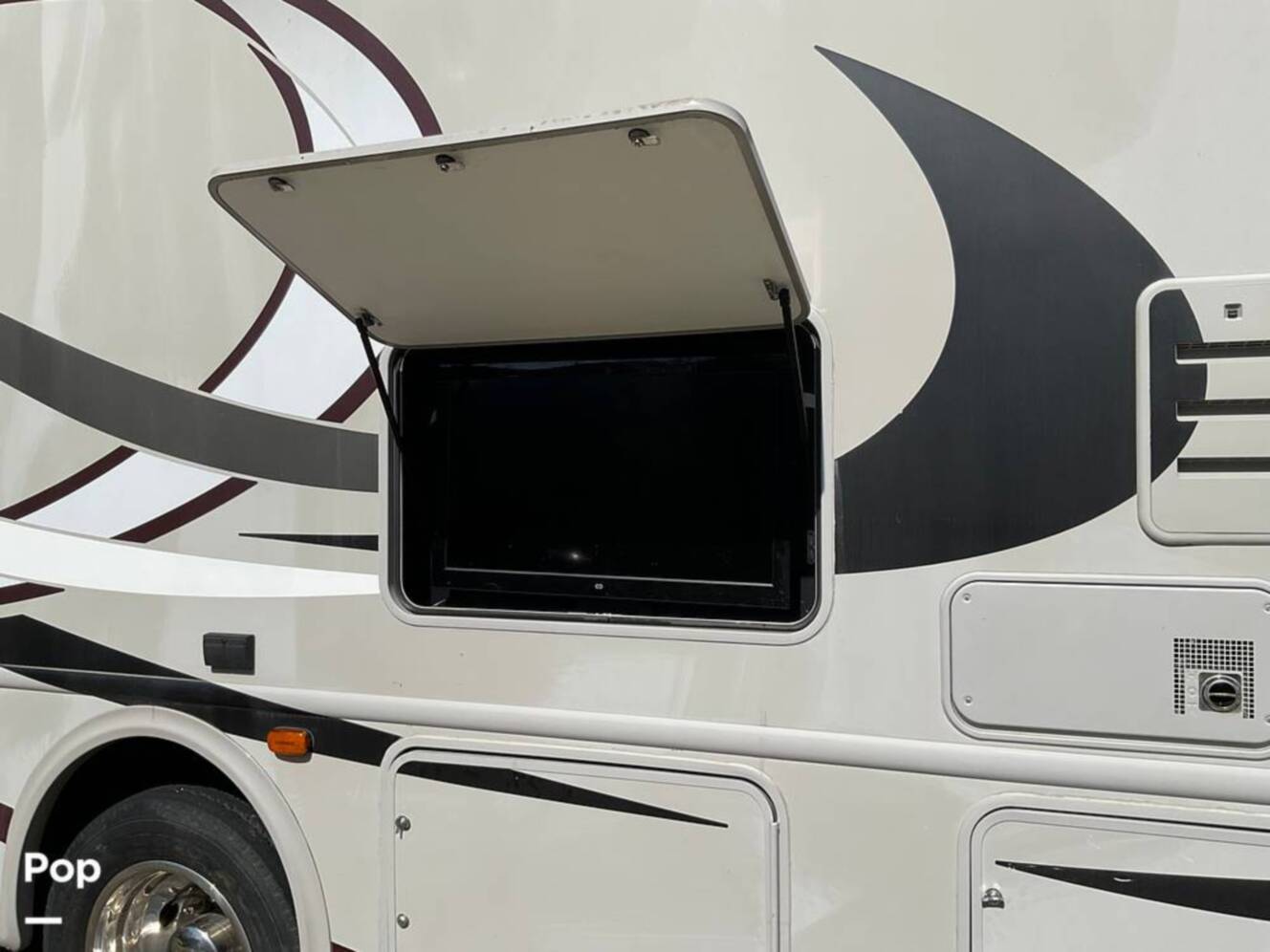 A photo of this 2014 Thor Motor Coach Hurricane 34J