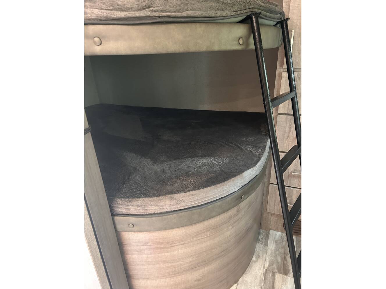 A photo of this 2022 Grand Design IMAGINE 2910BH