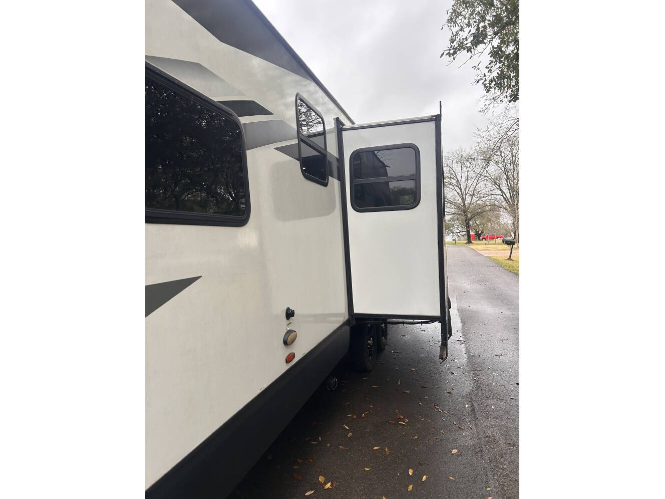 A photo of this 2022 Grand Design IMAGINE 2910BH
