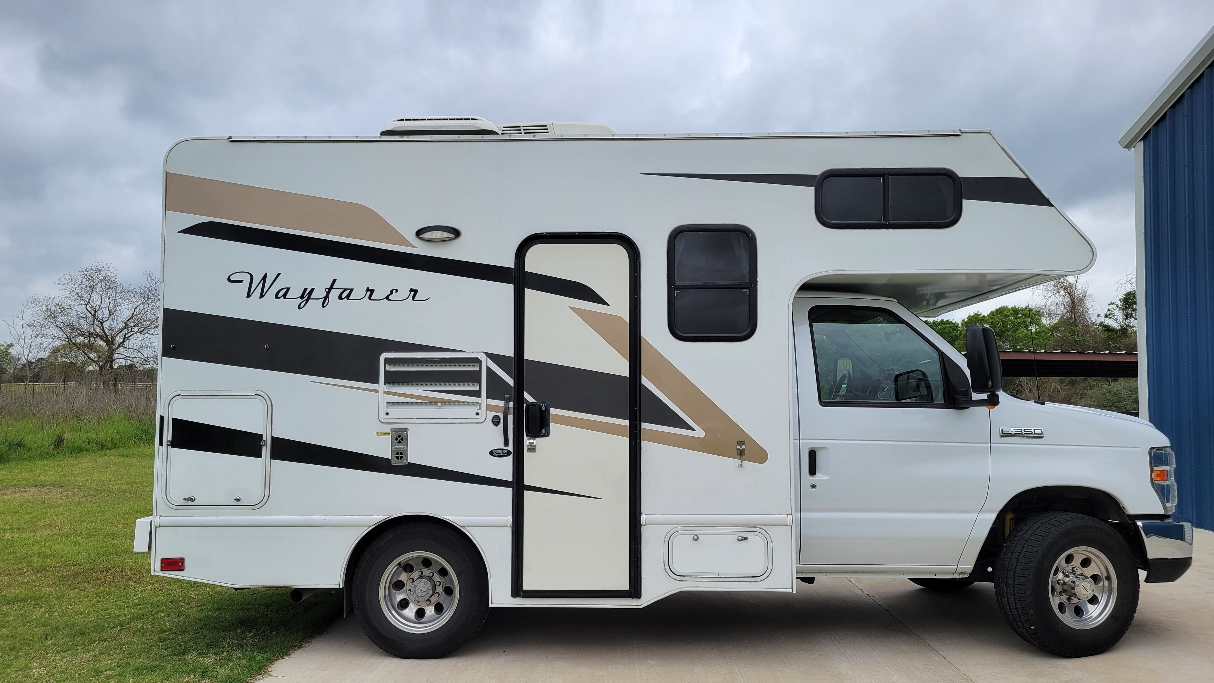 2020 Tiffin Motorhomes WAYFARER 19TM in hempstead TX
