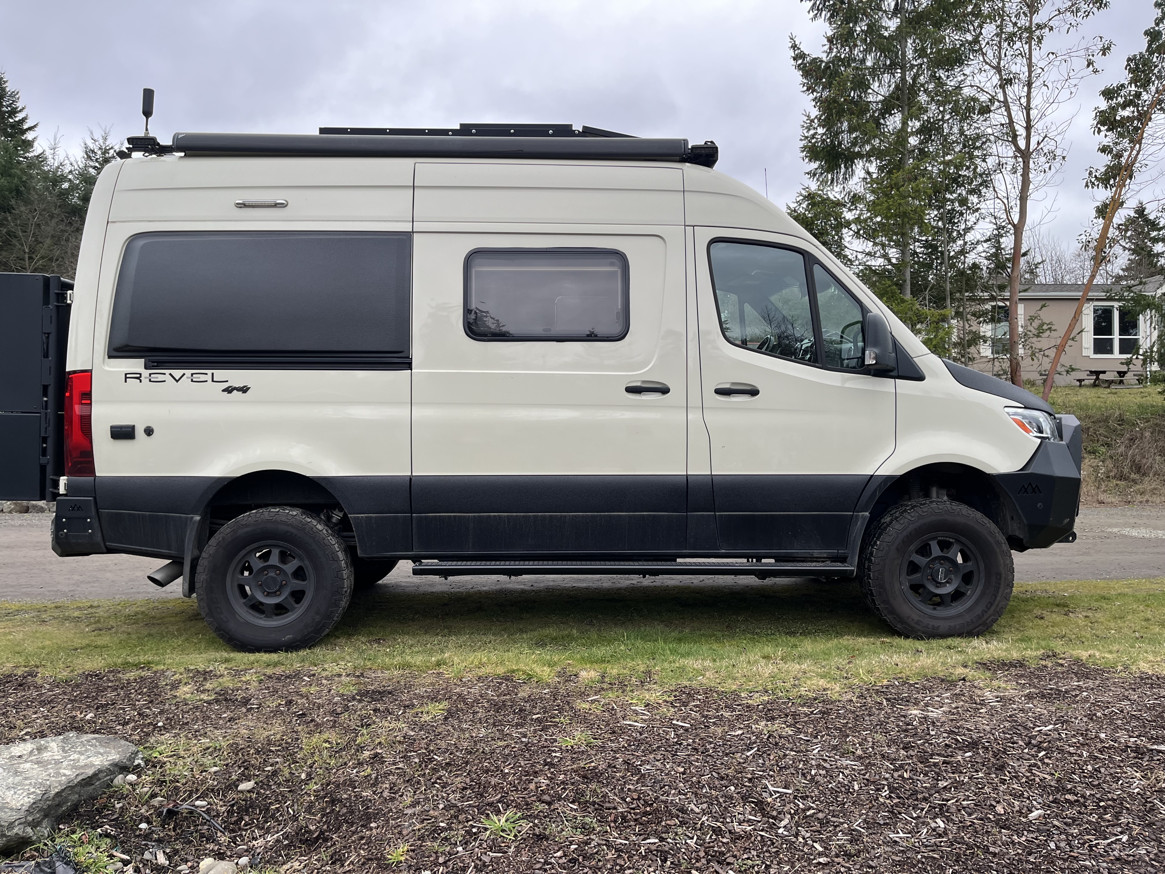 2020 Winnebago REVEL BMB44EC-1 RV