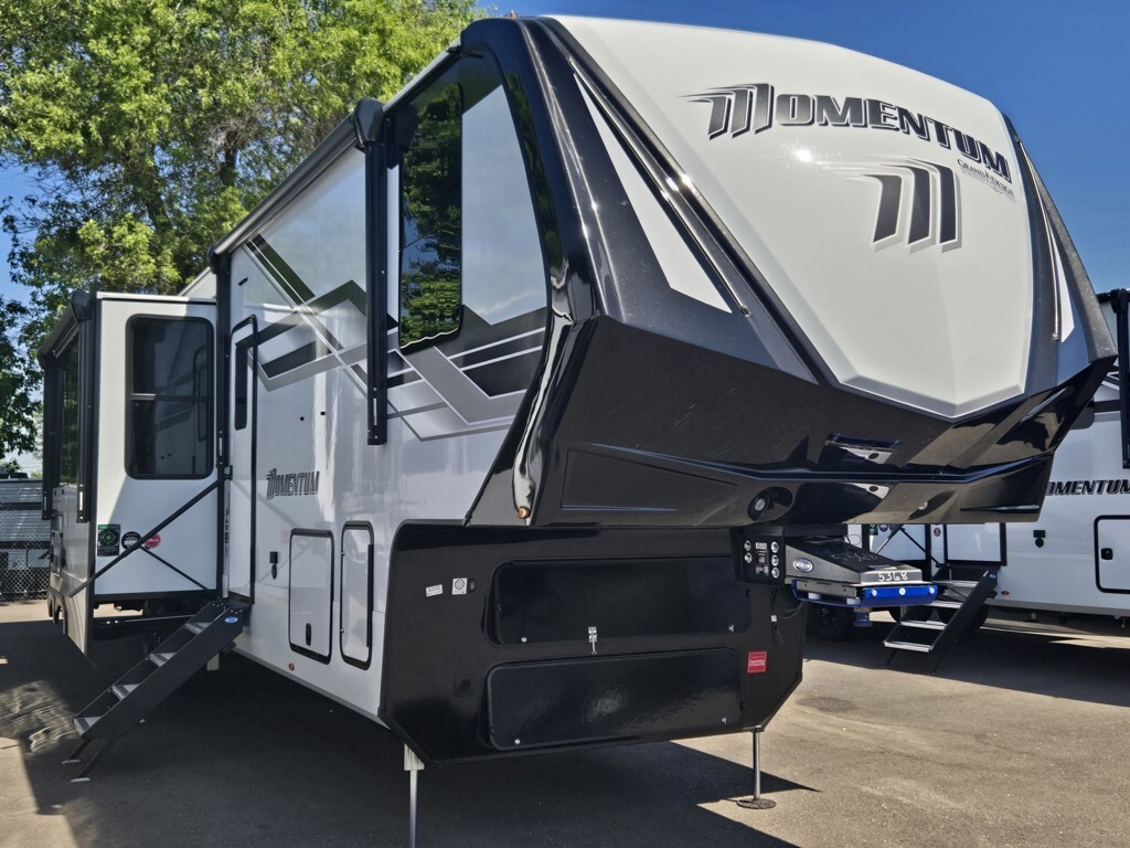 2026 Grand Design Momentum 395MT in sacramento CA