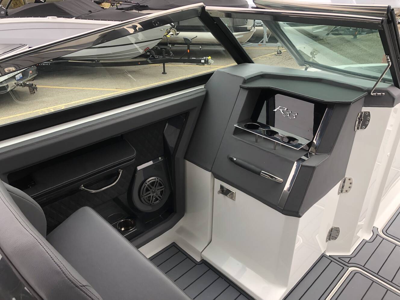A photo of this 2023 Cobalt R33 OB