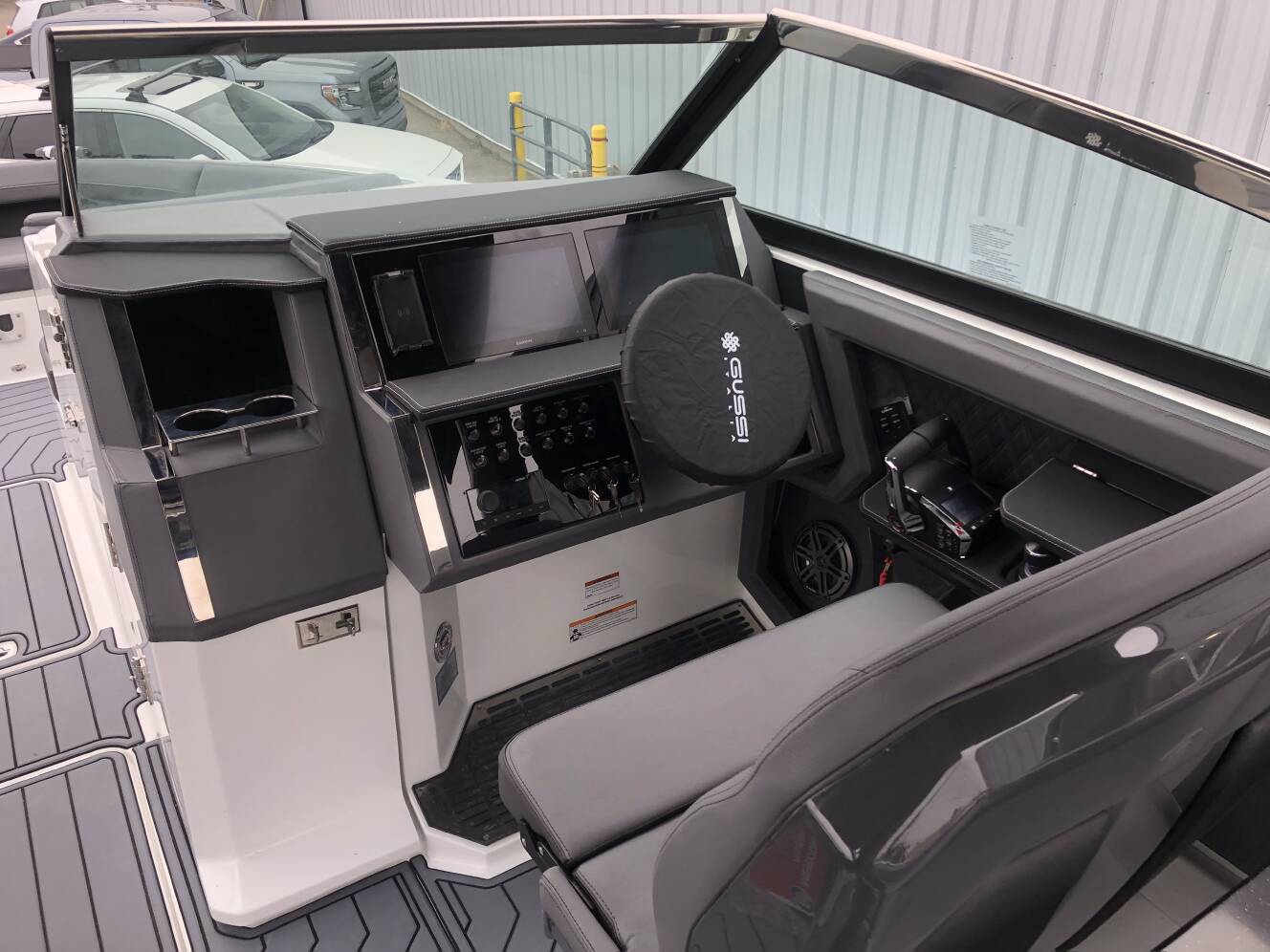 A photo of this 2023 Cobalt R33 OB
