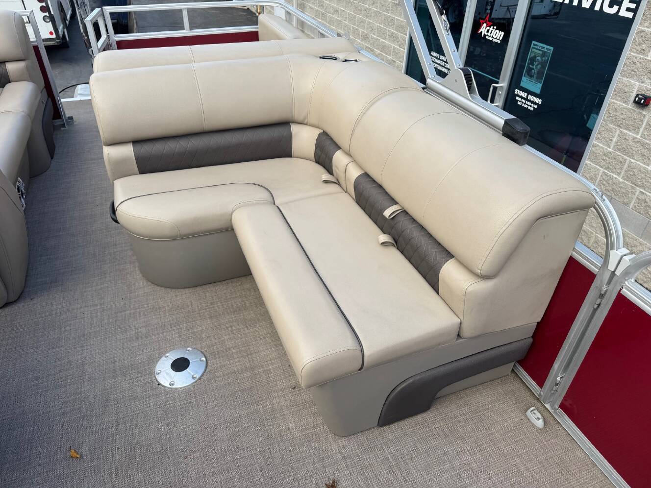 A photo of this 2023 Sun Tracker Party Barge 22 RF DLX