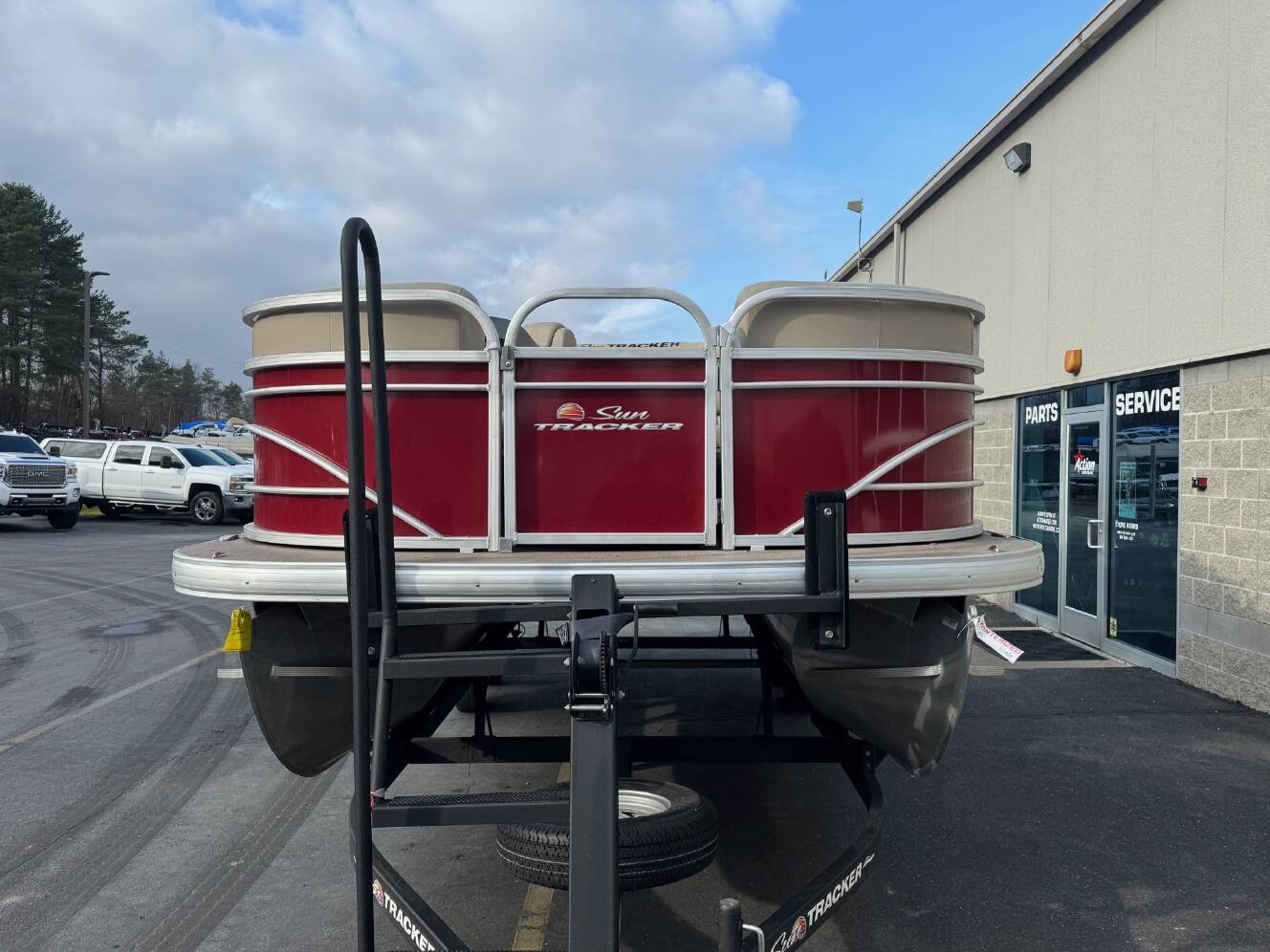 A photo of this 2023 Sun Tracker Party Barge 22 RF DLX