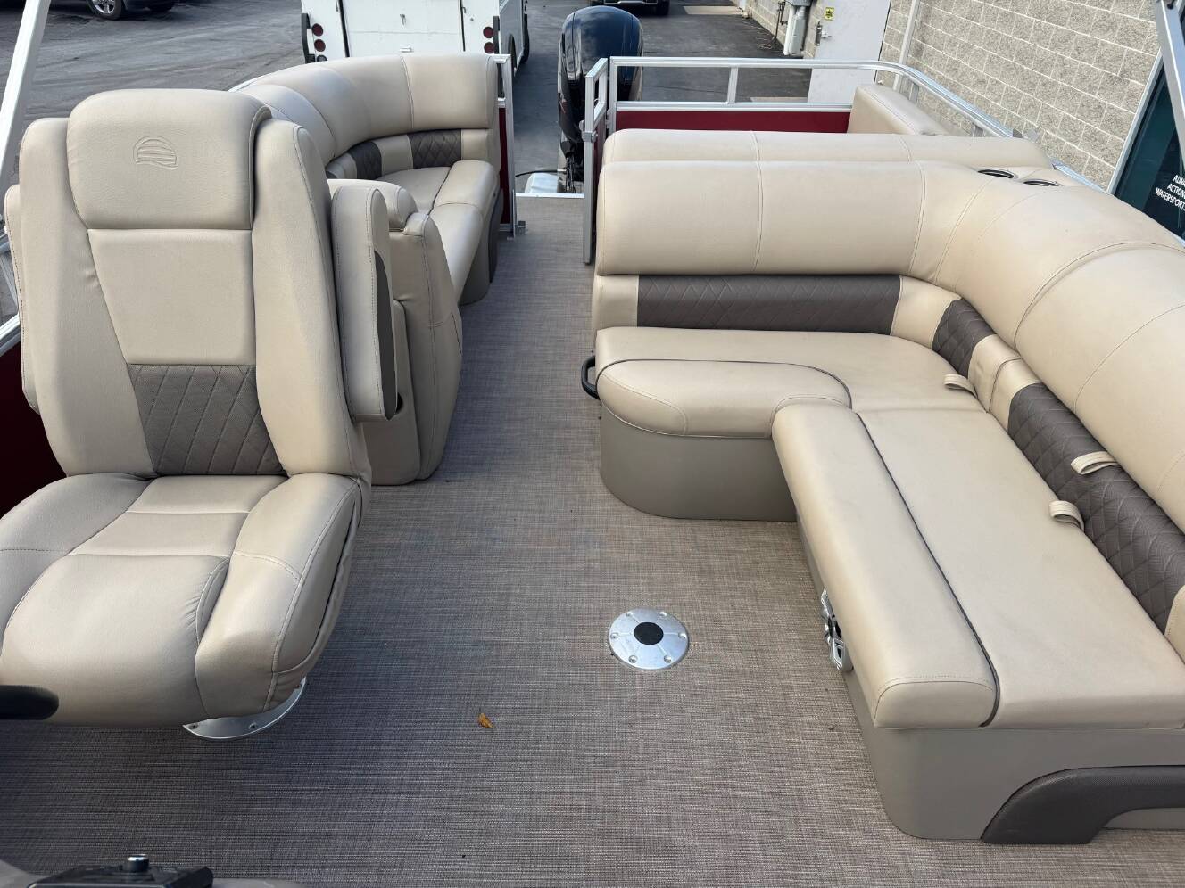 A photo of this 2023 Sun Tracker Party Barge 22 RF DLX