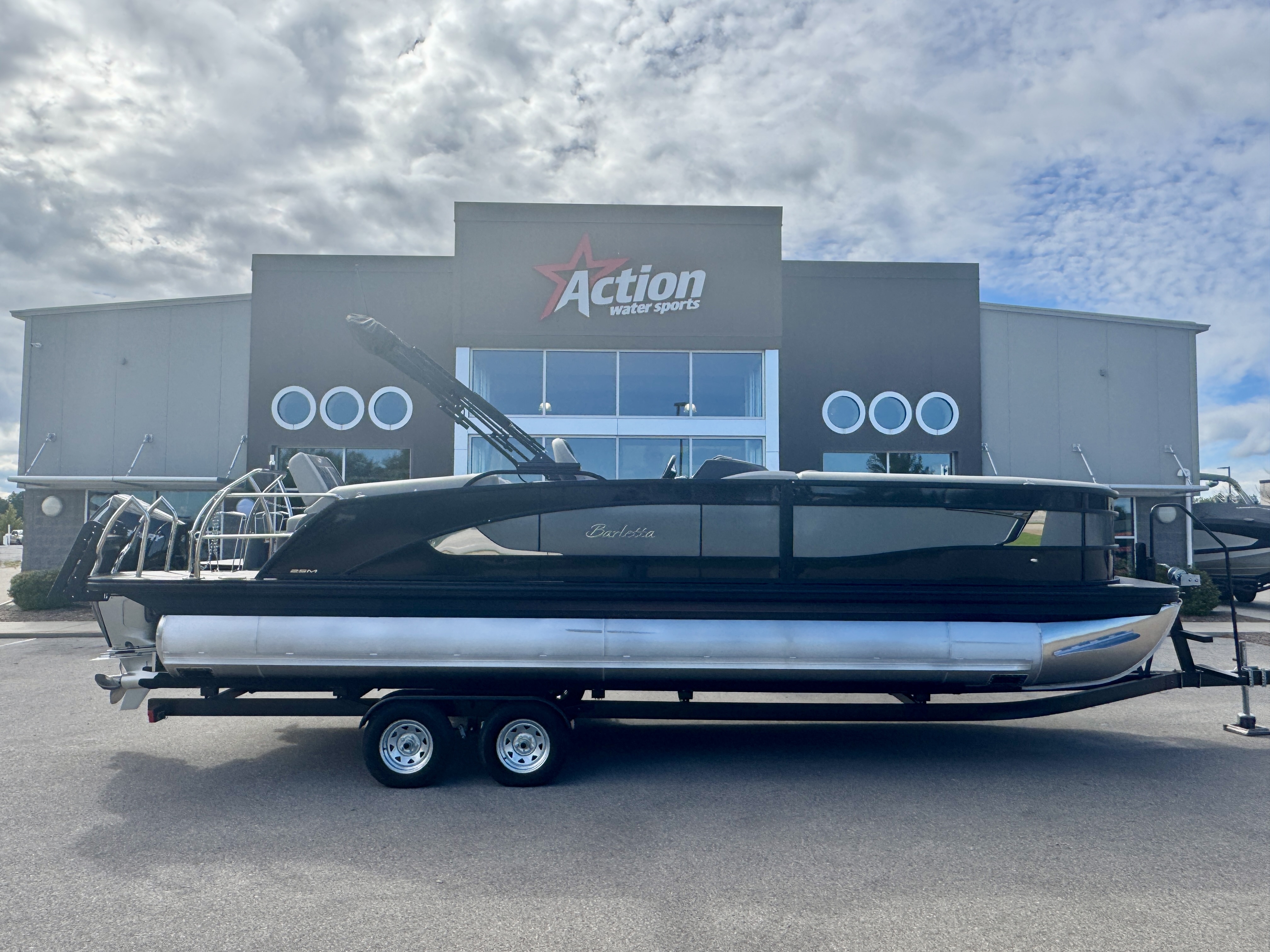 2025 Barletta Lusso 25M Pontoon Boat boat