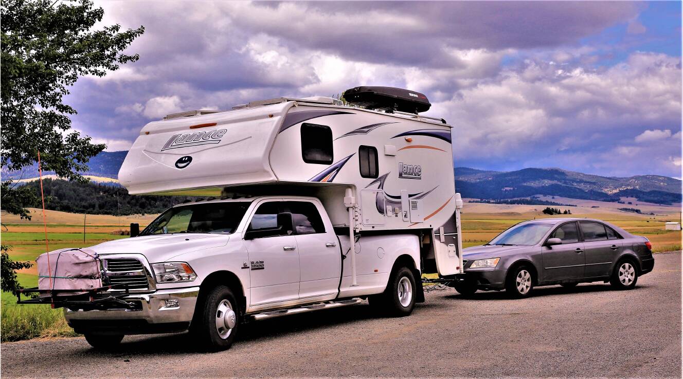 A photo of this 2013 Lance 1050S