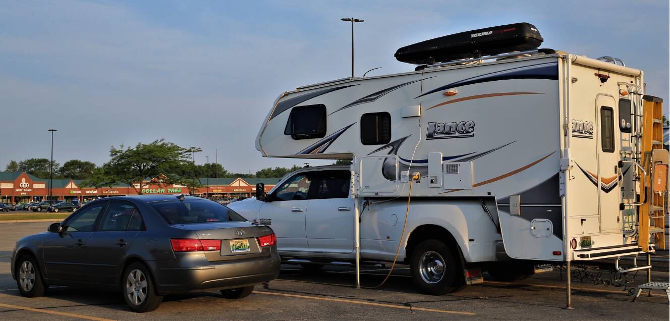 A photo of this 2013 Lance 1050S