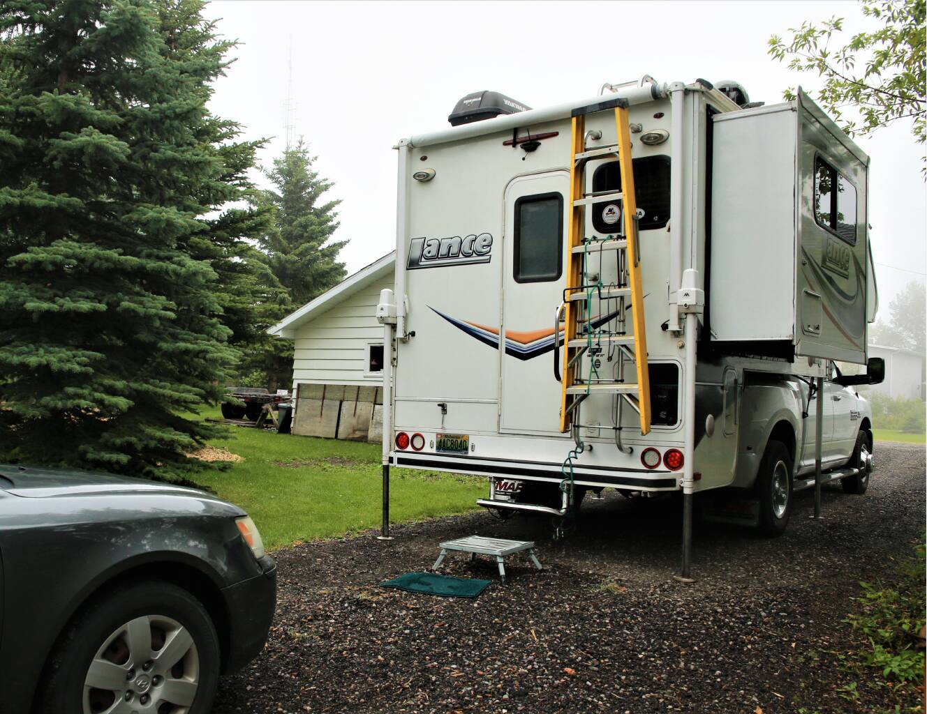 A photo of this 2013 Lance 1050S