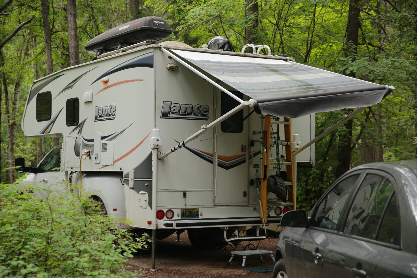 A photo of this 2013 Lance 1050S