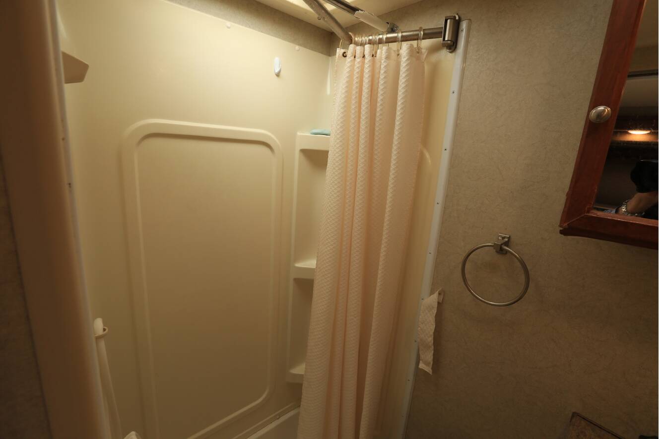 A photo of this 2013 Lance 1050S