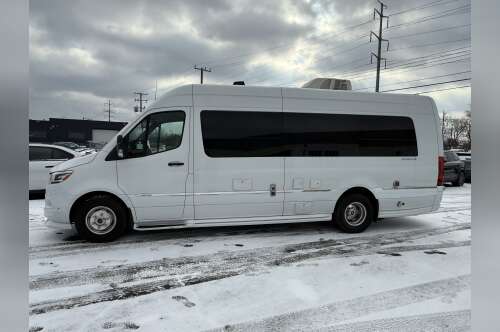 2023 Airstream INTERSTATE 24 GRAND TOUR EXT in wayne MI