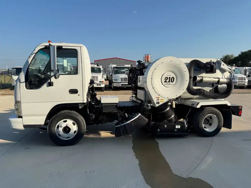 2006 TYMCO 210