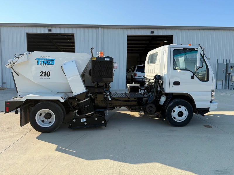 2006 TYMCO 210