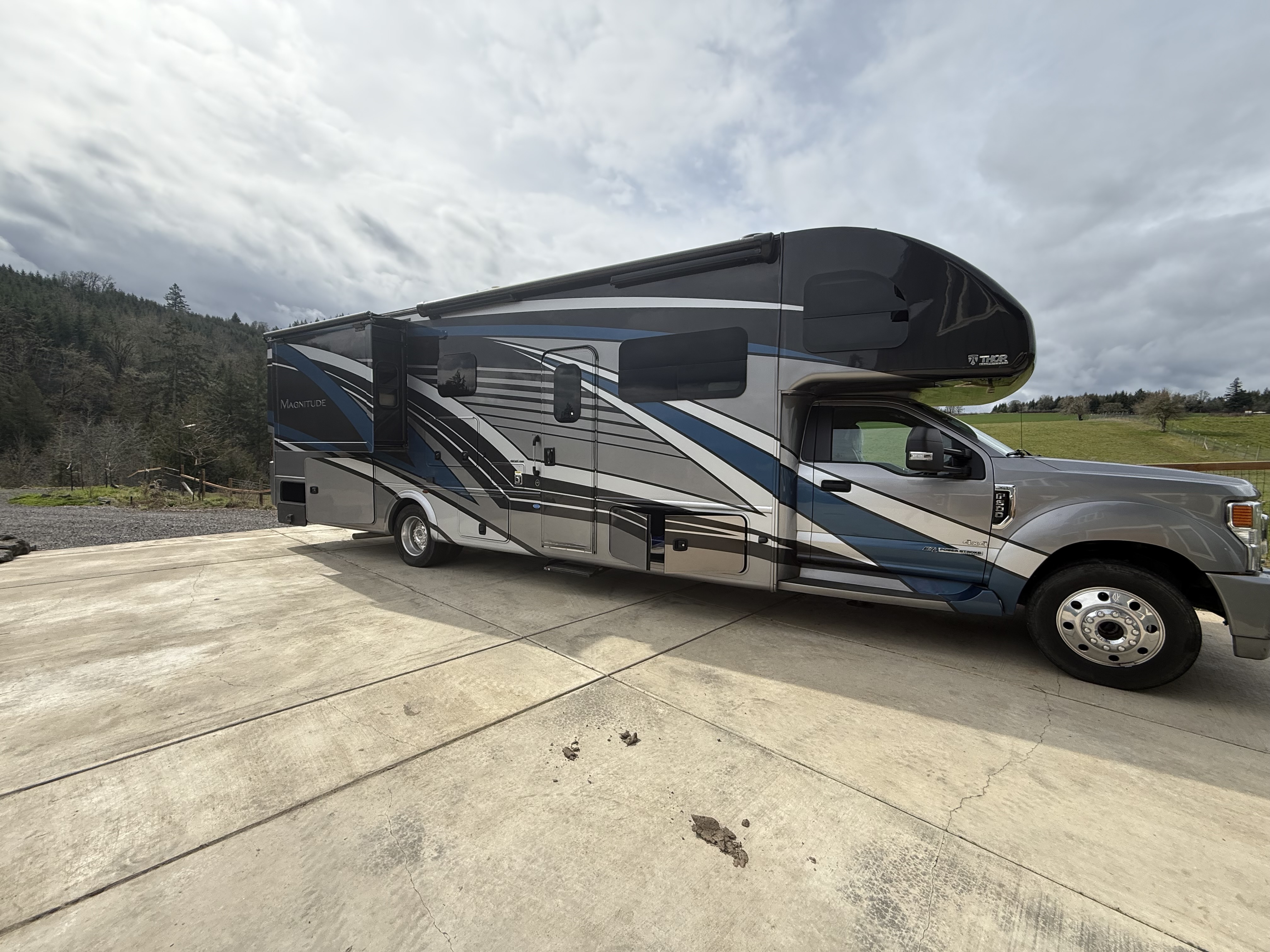 2022 Thor Motor Coach MAGNITUDE SUPER C BT36 RV