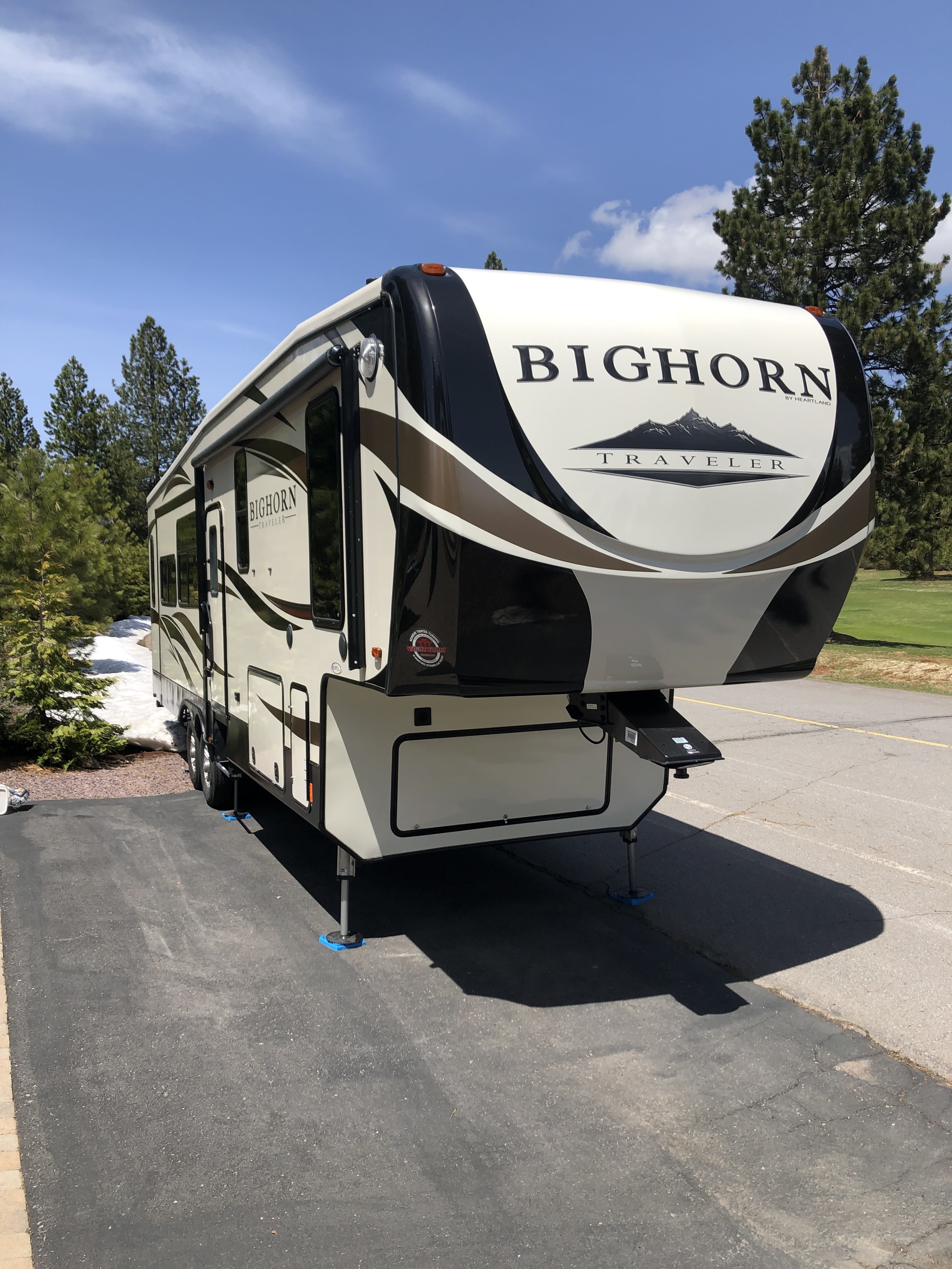 2017 Heartland BIGHORN TRAVELER 32RS in lake almanor CA