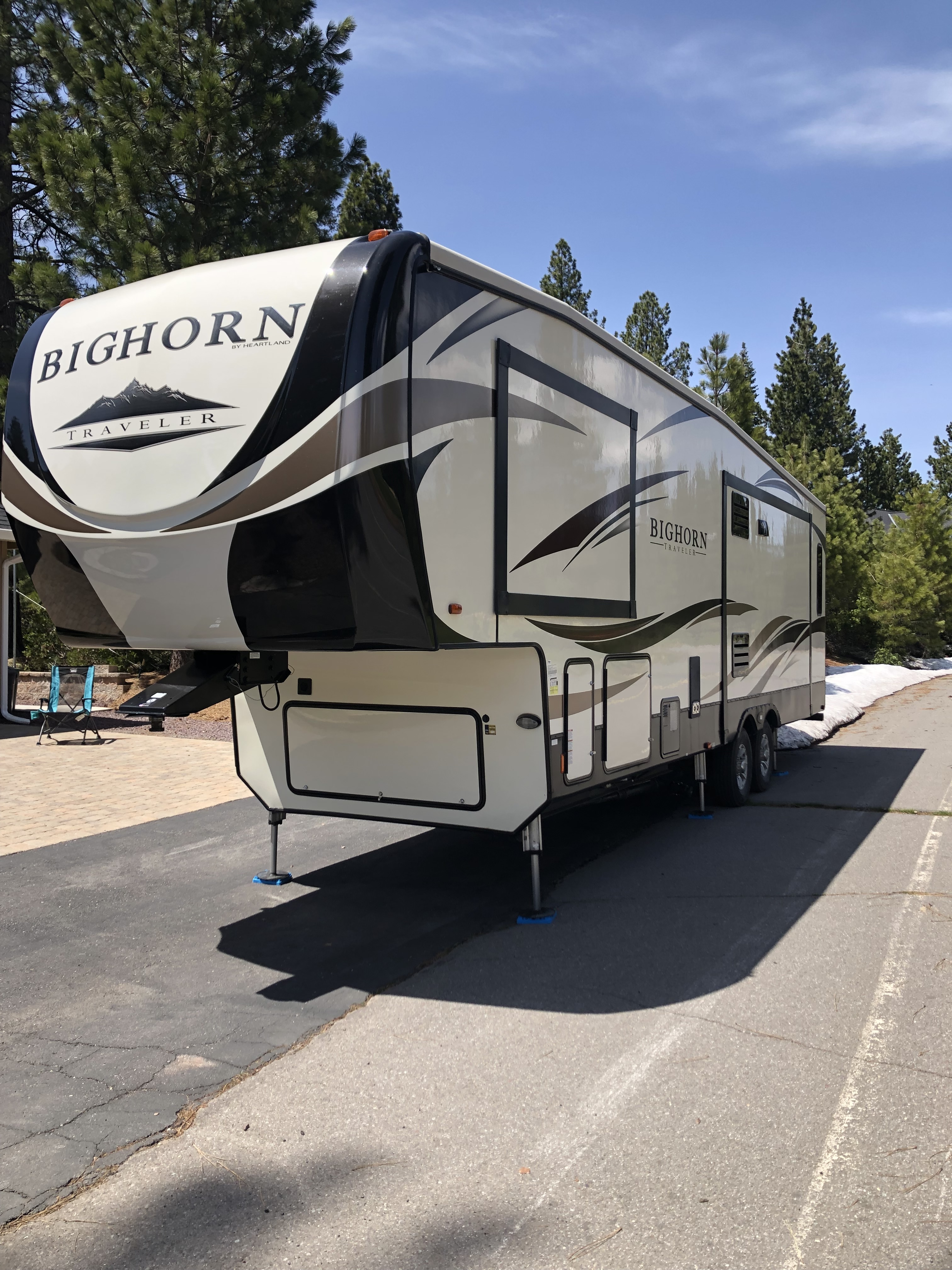 2017 Heartland BIGHORN TRAVELER 32RS in lake almanor CA