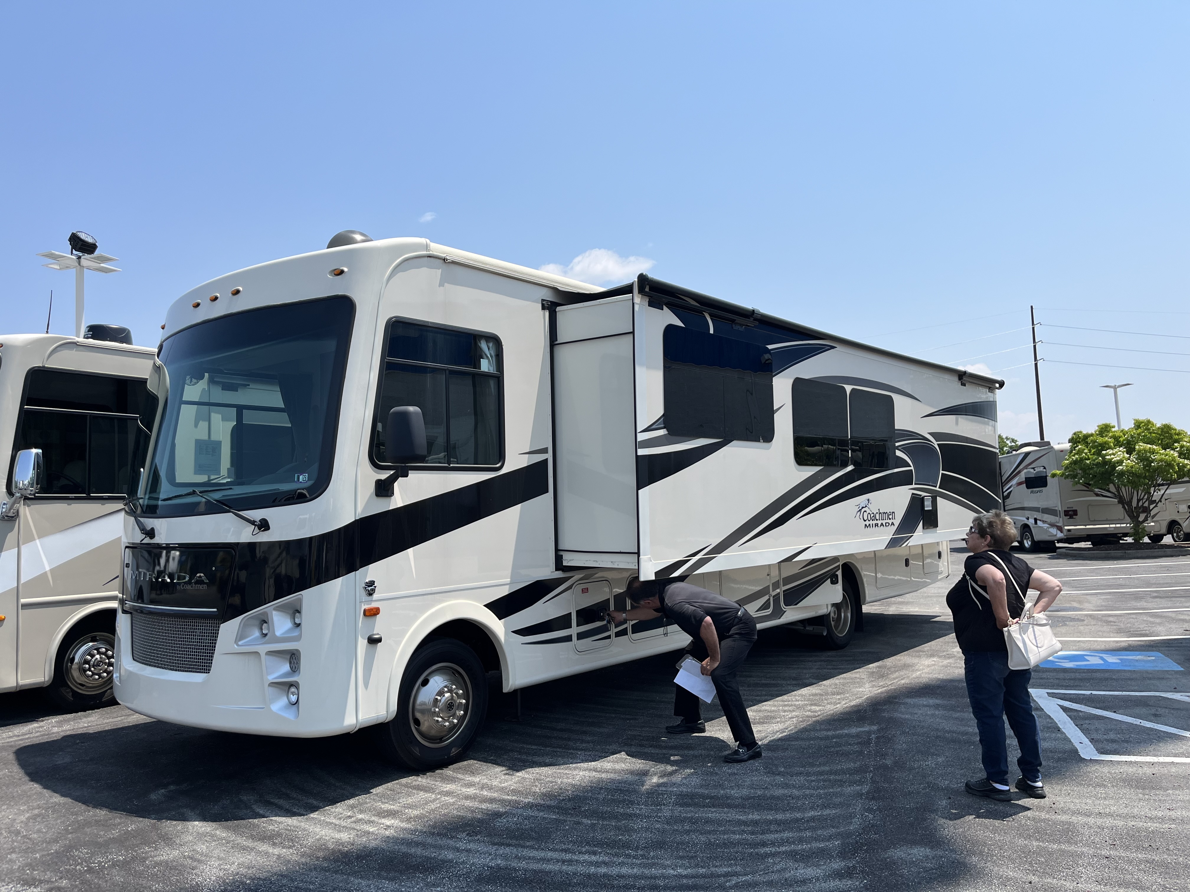 2020 Coachmen MIRADA 32SS in jim thorpe PA