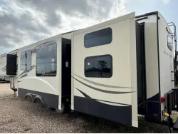 2016 KEYSTONE MONTANA HIGH COUNTRY 340BH