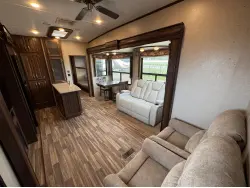 2016 KEYSTONE MONTANA HIGH COUNTRY 340BH