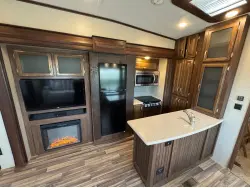 2016 KEYSTONE MONTANA HIGH COUNTRY 340BH