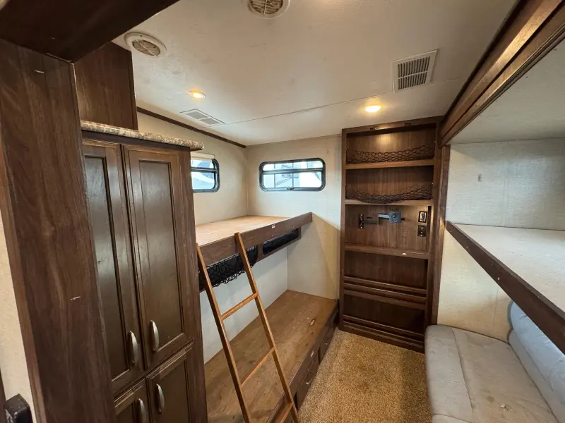 2016 KEYSTONE MONTANA HIGH COUNTRY 340BH