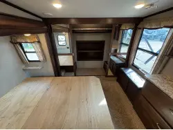2016 KEYSTONE MONTANA HIGH COUNTRY 340BH