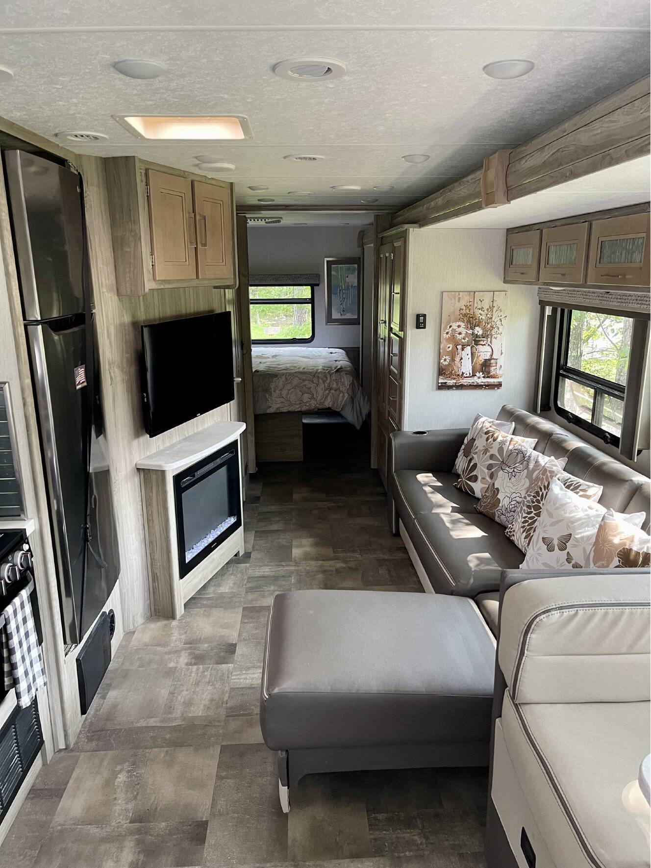 A photo of this 2020 Coachmen MIRADA 32SS