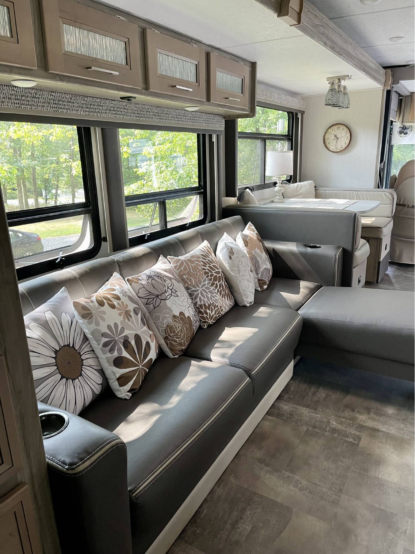 A photo of this 2020 Coachmen MIRADA 32SS