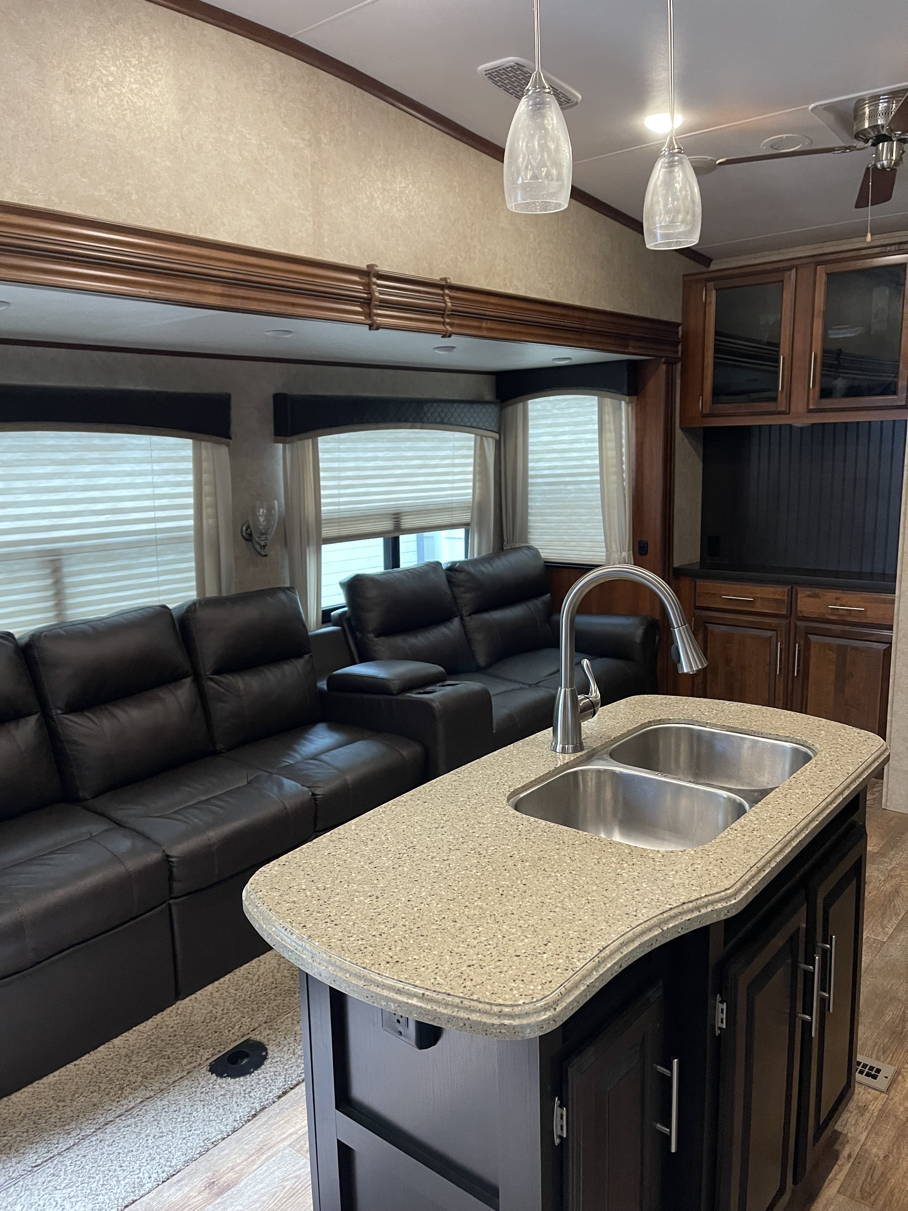 2017 Jayco EAGLE 325BHQS in westbrook CT