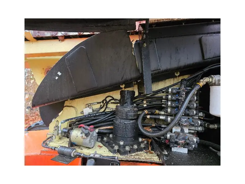 2005 JLG 600S