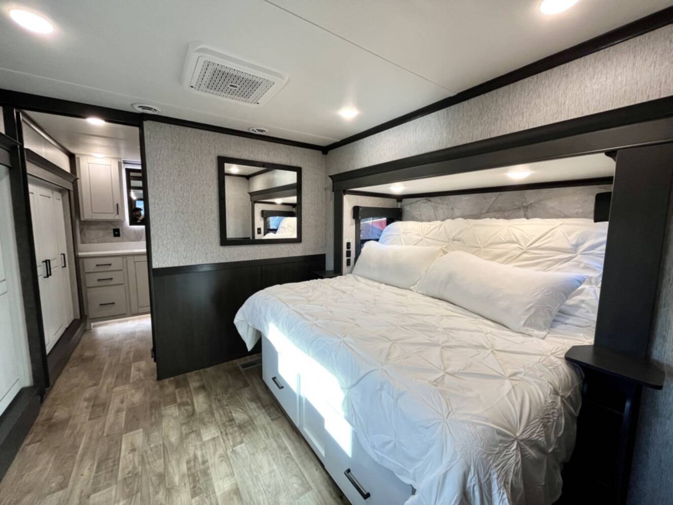 A photo of this 2024 Redwood REDWOOD RW4200FL