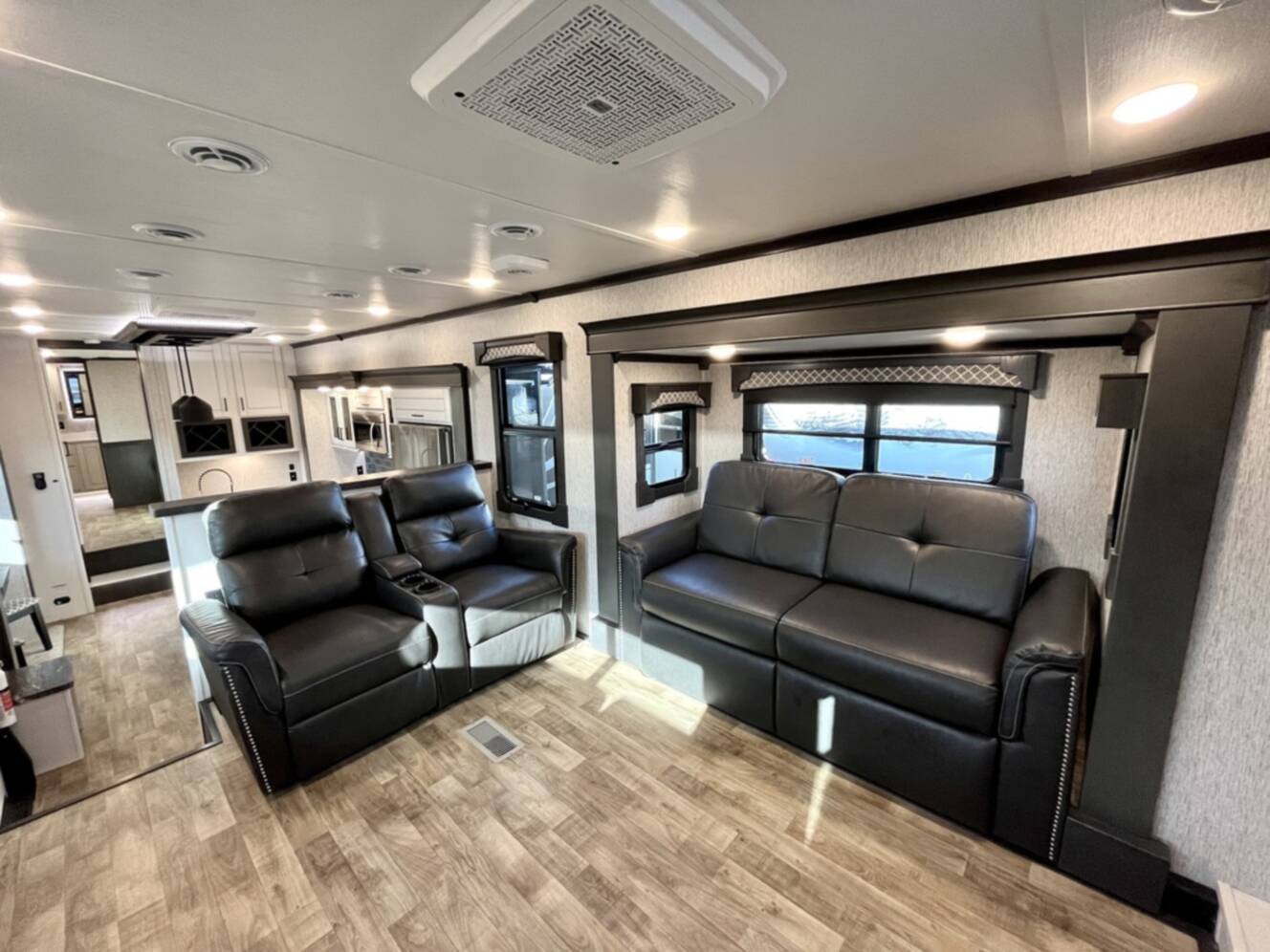 A photo of this 2024 Redwood REDWOOD RW4200FL