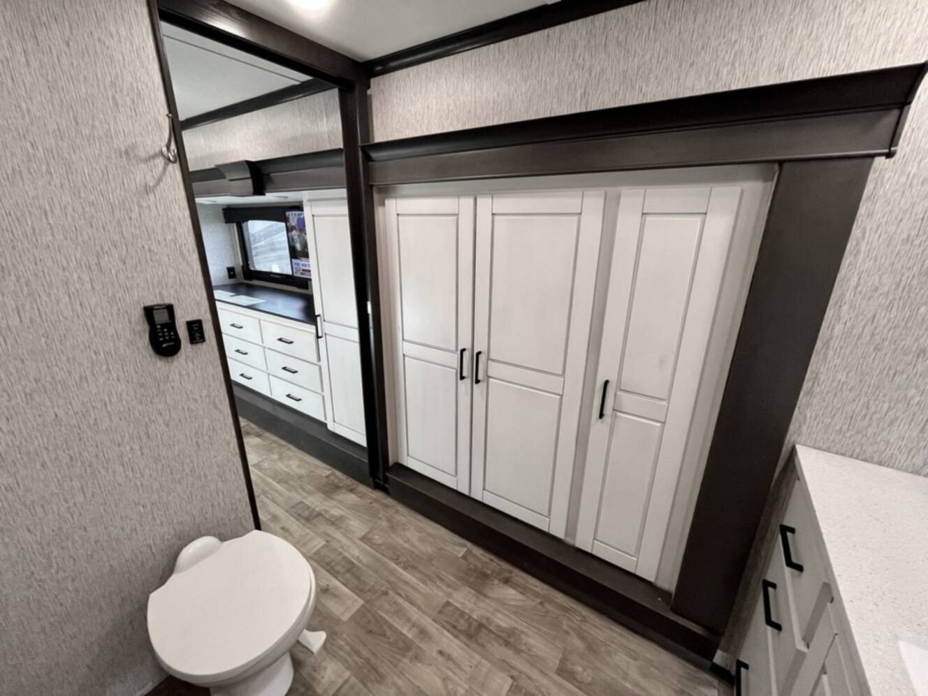 A photo of this 2024 Redwood REDWOOD RW4200FL
