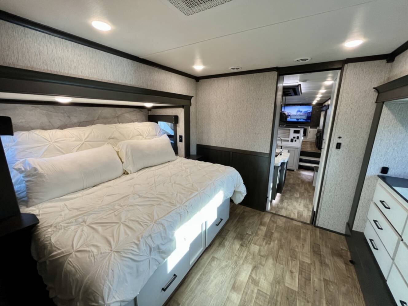 A photo of this 2024 Redwood REDWOOD RW4200FL