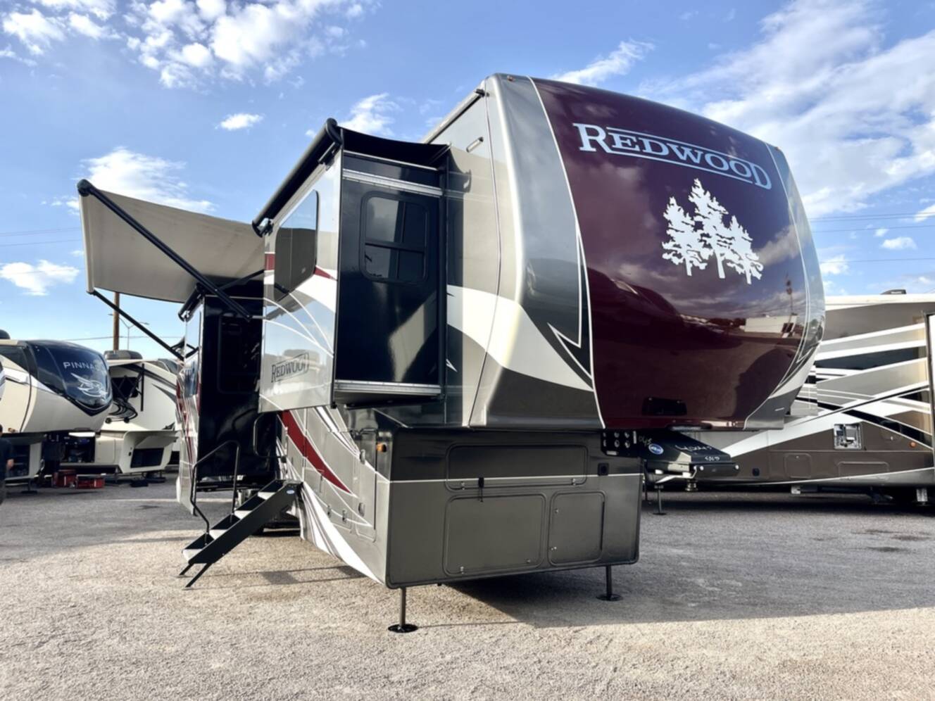 A photo of this 2024 Redwood REDWOOD RW4200FL