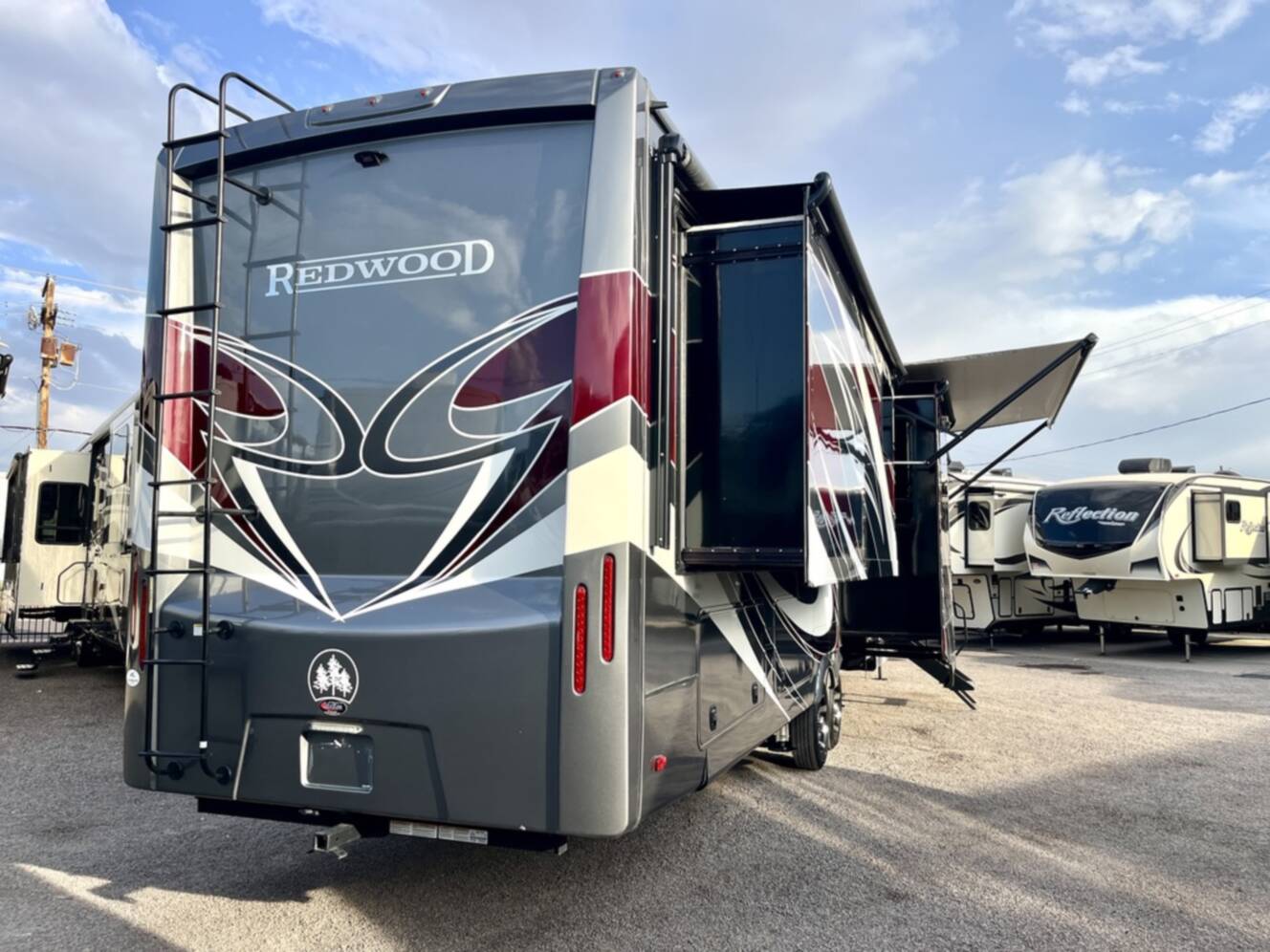 A photo of this 2024 Redwood REDWOOD RW4200FL