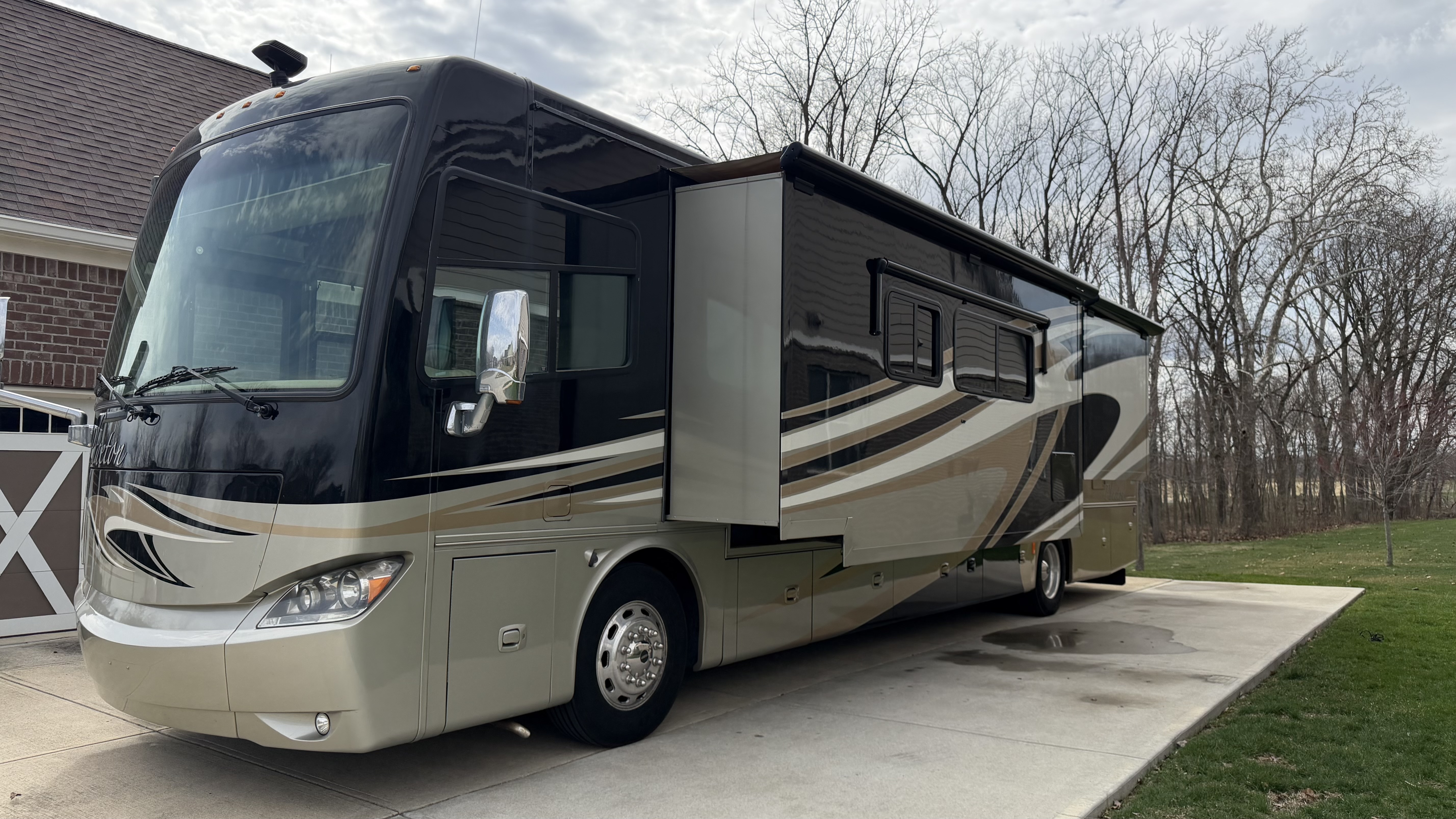2013 Tiffin Motorhomes PHAETON 40 QBH in noblesville IN
