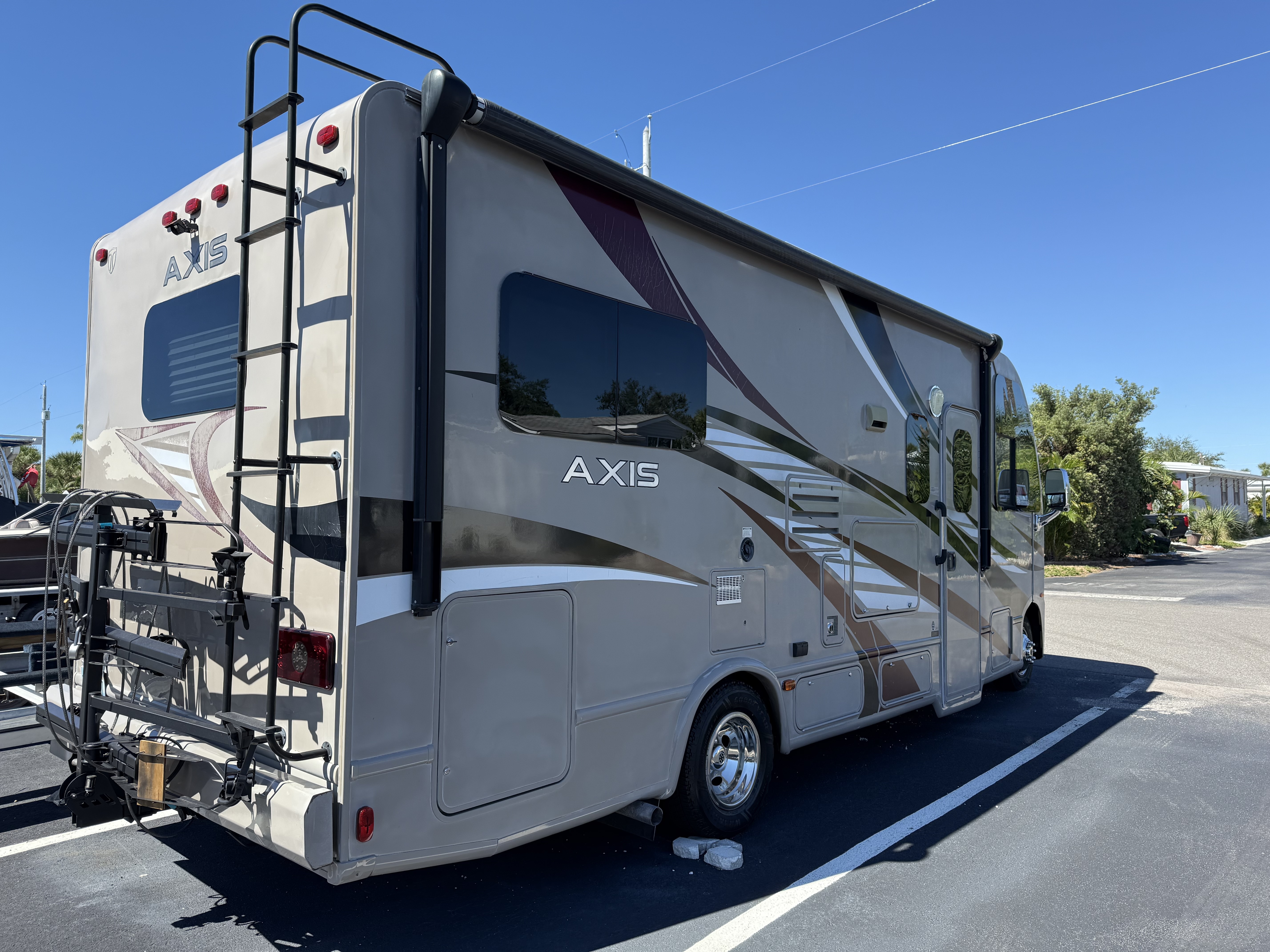 2014 Thor Motor Coach AXIS 24.1 in tampa FL